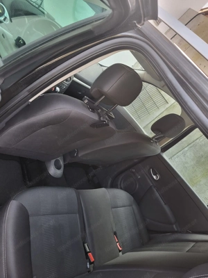 Zuverlässiges & fahrbereites Fahrzeug zu verkaufen Bild 6