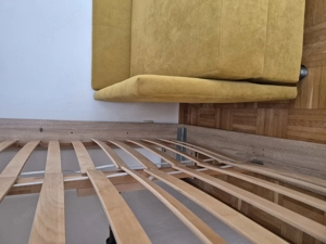 Senfgelbe Schlafcouch mit Bettunterkasten Bild 4