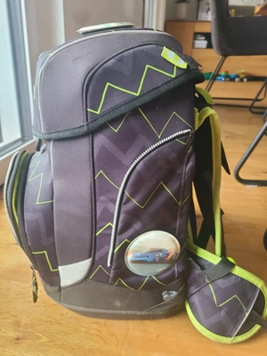 Ergobag Cubo schwarz mit grünen Zacken  Bild 3