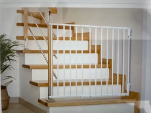 Stiegenschutzgitter neu von Impag