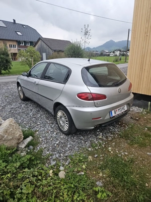 Alfa Romeo 147 Bild 2