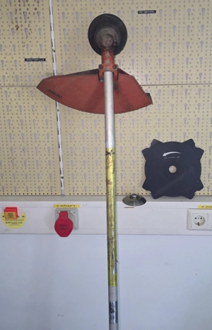 STIHL Motorsense FS86 mit GebüschScheibe und Gurt  Bild 4