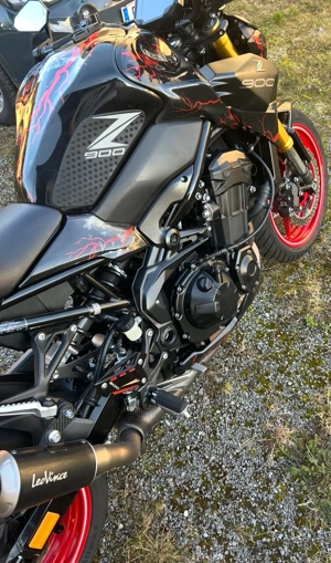 Kawasaki Z900 50th year anniverary Bild 10