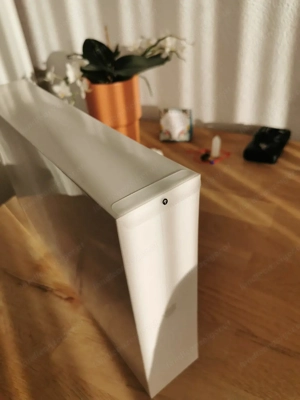 MacBook Air (13.6", Apple M2 Chip, 8 GB RAM, 256 GB SSD, 8-Core CPU und 8-Core GPU, Silber) Bild 5