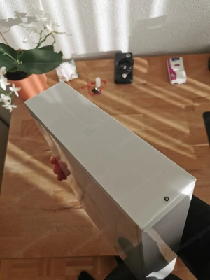 MacBook Air (13.6", Apple M2 Chip, 8 GB RAM, 256 GB SSD, 8-Core CPU und 8-Core GPU, Silber) Bild 4