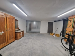 Hobbyraum   Abstellraum Oldtimer   Werkstatt mit super Verkehrsanbindung Bild 3