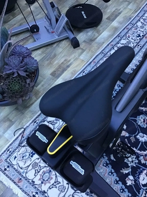 Technogym Cycling Bike Indoor Heimtrainer Bild 5