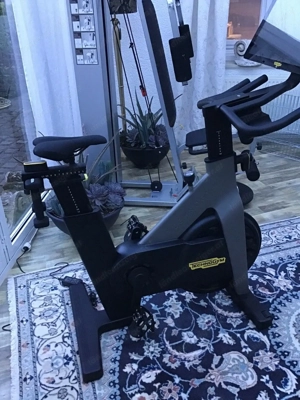 Technogym Cycling Bike Indoor Heimtrainer Bild 2