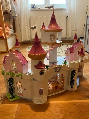 Playmobil Schloss Bild 2