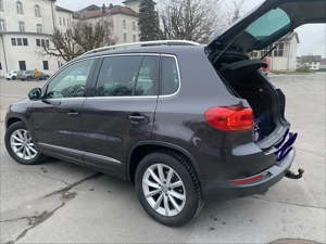 VW Tiguan LOUNGE Sport mit AHK 1,4 l TSI (125 PS) Bild 4