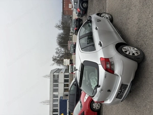 Toyota Yaris TÜV.2027 Bild 2