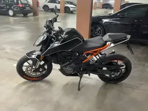 Ktm Duke 125   07 2019 Bild 2
