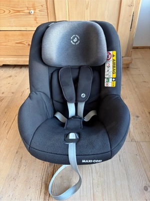 Maxi-Cosi Pearl i-Size + FamilyFix2 Base