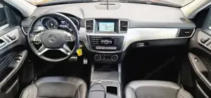 Mercedes-Benz ML Bild 12