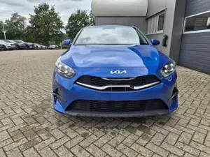 Kia Ceed / cee'd Vision 1.5 T-GDi 140PS Automatik Klimaautomatik... Bild 8