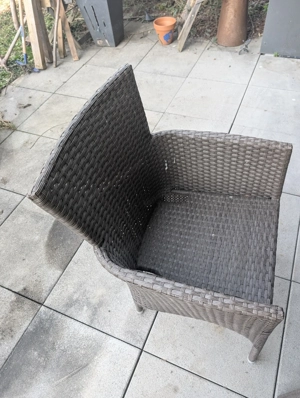 Gartentisch mit Stühlen Bild 2