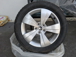 Original  koda 17" Winter-Kompletträder | Pirelli SottoZero 3 | 215 55 R17 | Top Zustand