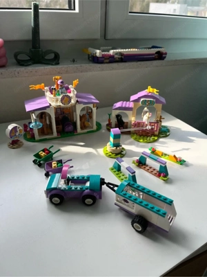 Lego Friends Trainingskoppel und Reitschule