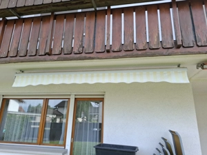 gelb - weiß gestreifte Markise Bild 3