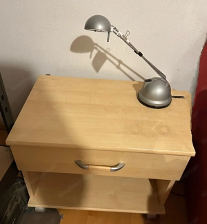Nachttisch 