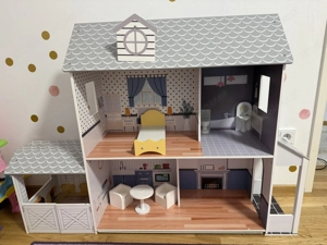 Puppenhaus aus Holz 