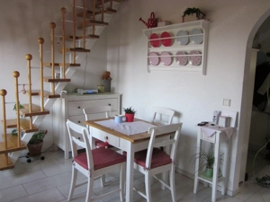 Dachgeschosswohnung in Ruhiger Lage  Bild 3