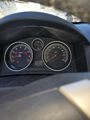 Opel  Astra  mit  wenig  km  Bild 5