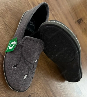 Neue Hausschuhe Gr. 39 rutschfeste Sohle Bild 4