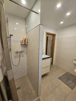 Schöne 53 qm Wohnung Ausserbraz mit Balkon , Carport und Parkplatz Bild 6