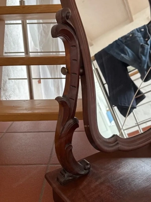 brauner Schminktisch Bild 3