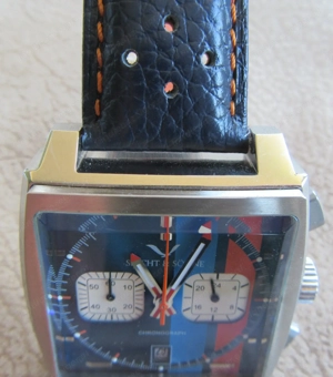 Wunderschöne Specht & Söhne Uhr nachempfunden der Monaco im Gulf Design Bild 9