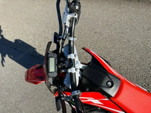 Aprilia SX 50 Factory  Bild 3