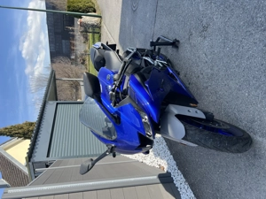 Yamaha YZF R 125 Supersportler Bild 2