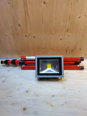 Würth Stativ mit LED Strahler 20W IP65