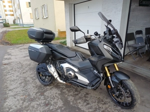 Honda X-ADV 750 2024  Bild 2
