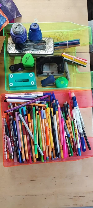 Diverse Schul- und Bastelsachen Bild 2