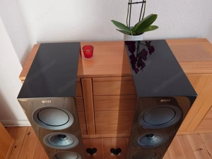 KEF R5 Standlautsprecher Hochglanz Schwarz Bild 2