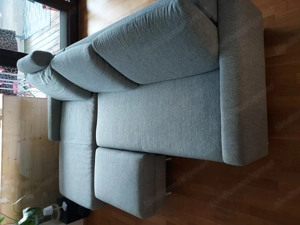 Sofa mit Schlaffunktion und Hocker Bild 2