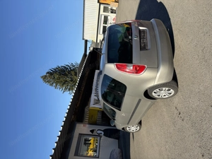 1.Hand viel platz, wenig Kilometer  Bild 4