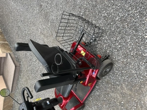 Seniorenmobil E Rolllstuhl Invracare Leo Bild 4