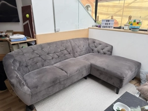 Graues Samt L-Sofa zu verkaufen Bild 4