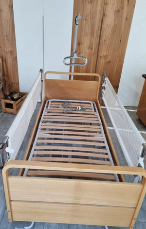 Pflegebett mit Hydraulik 