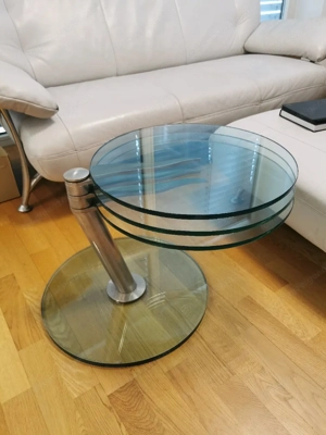 Schwerer Couch Tisch aus Glas Bild 2