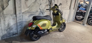 Vespa GTS 300 ABS HPE im Top Zustand  Bild 3