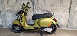Vespa GTS 300 ABS HPE im Top Zustand  Bild 4