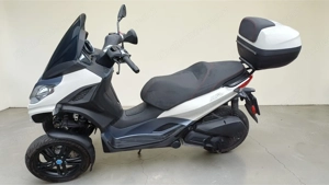 Piaggio MP3 300 Roller, B-Führerschein! Bild 2