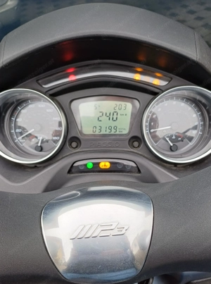Piaggio MP3 300 Roller, B-Führerschein! Bild 4