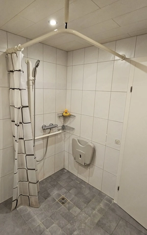 Moderne, möblierte und klimatisierte 3-Zimmer-Wohnung inkl. Tiefgaragenplatz Bild 8