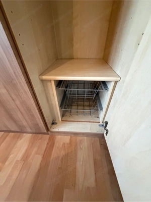 Kleiderschrank gross Bild 5