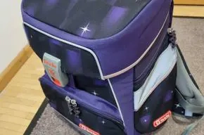 Schultasche mit Zubehör für die Volksschule Bild 3